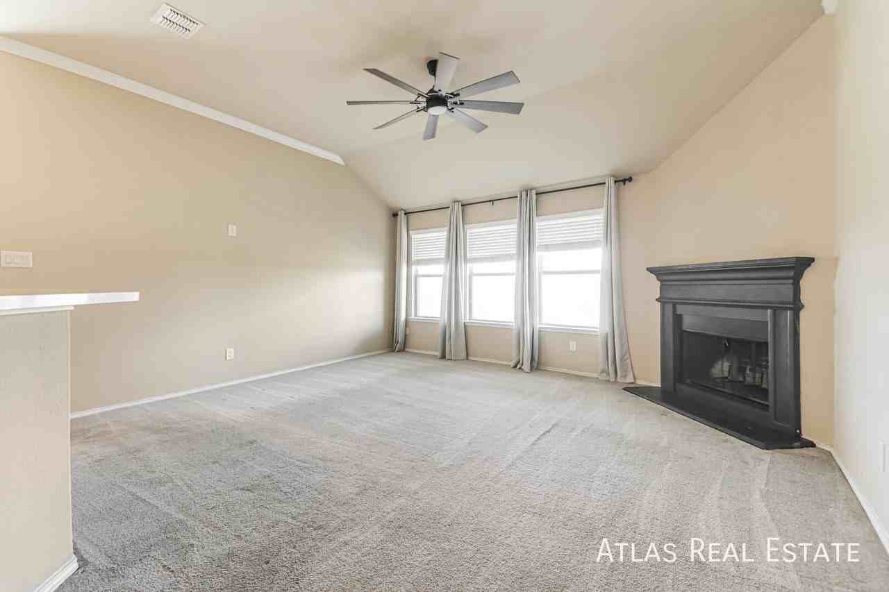 724 Cheyenne Dr - Photo 4 of 20