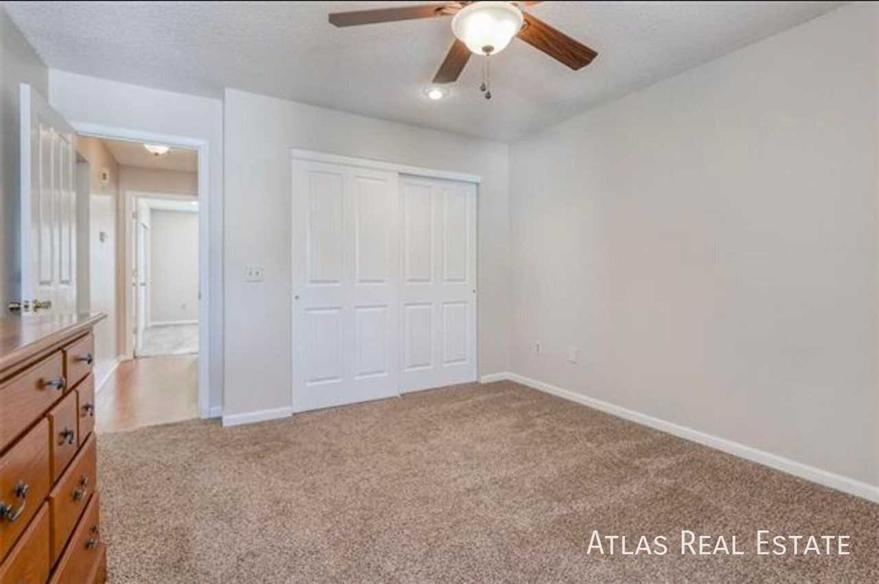 9241 Loiret Blvd - Photo 5 of 14