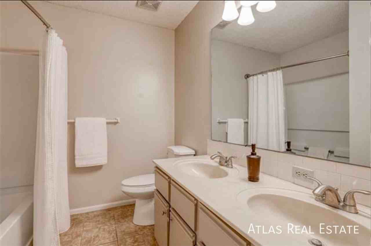 9241 Loiret Blvd - Photo 6 of 14