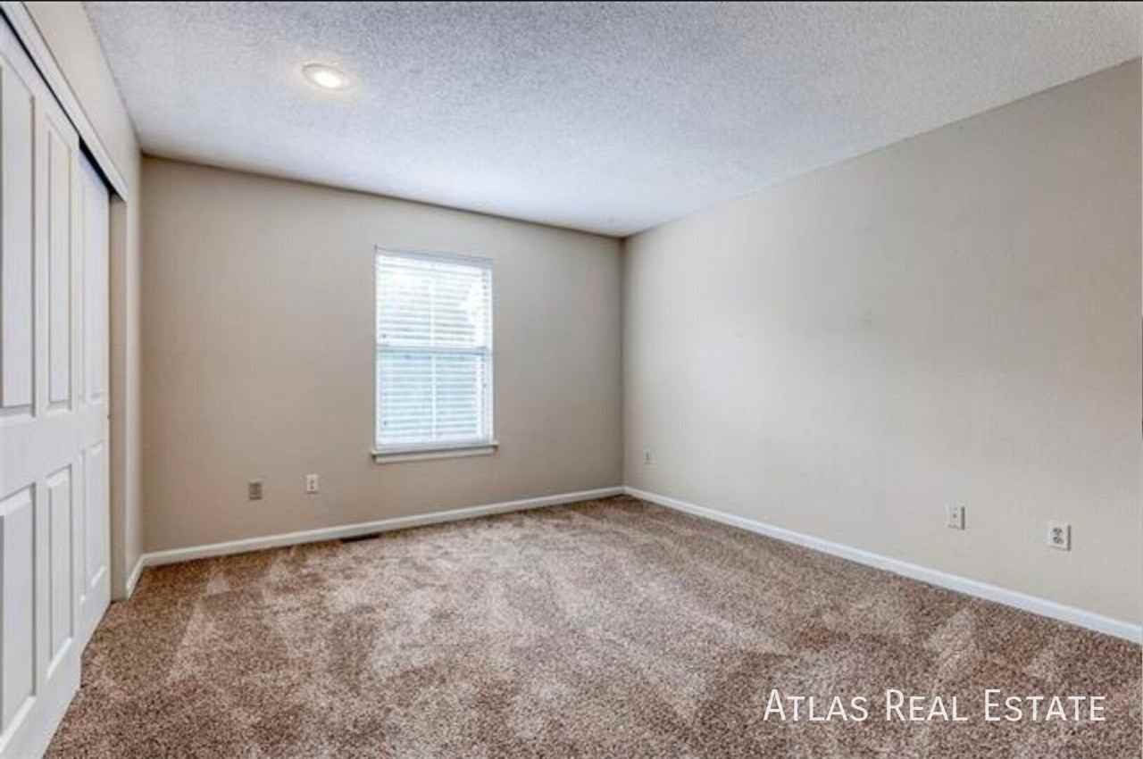 9241 Loiret Blvd - Photo 7 of 14
