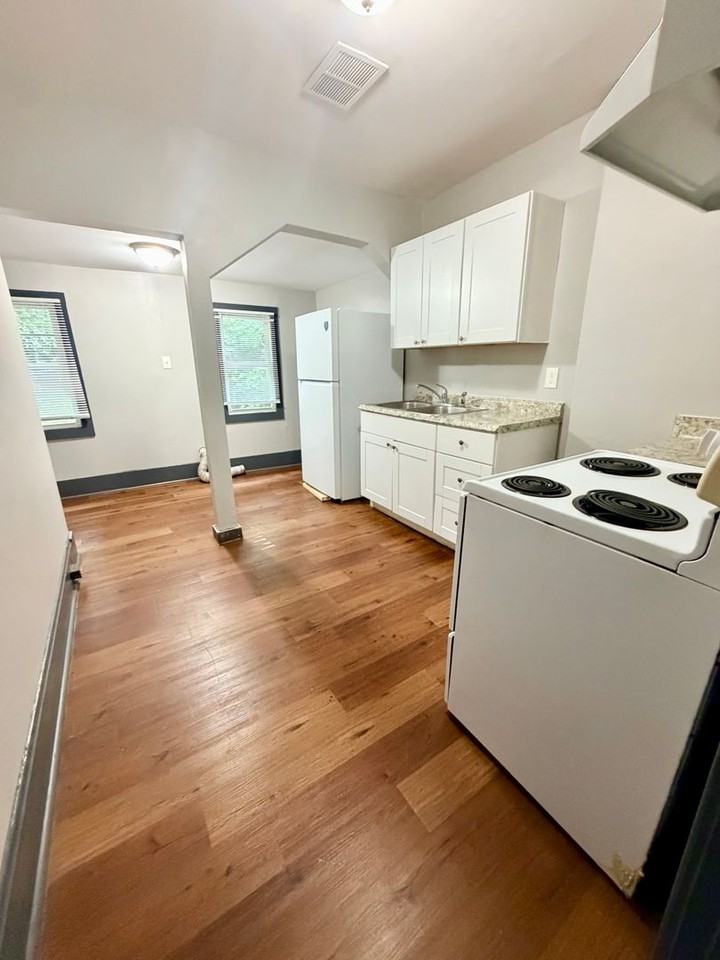 108 Blue Grass Avenue - 108 Blue Grass Avenue #1-2 - Photo 3 of 11