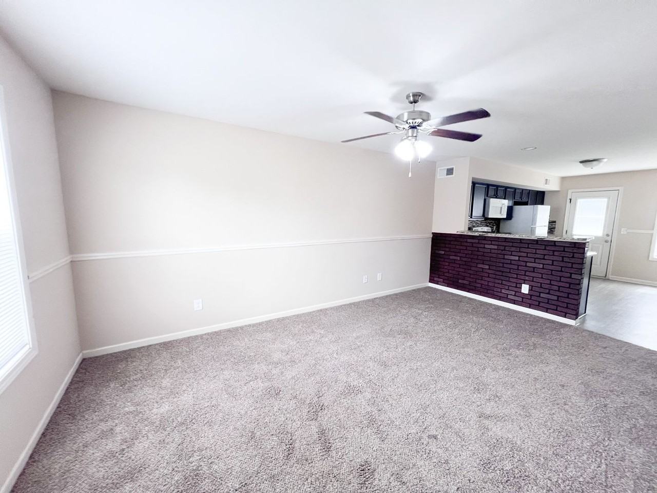 2279 Mccormick Ln - Photo 3 of 12
