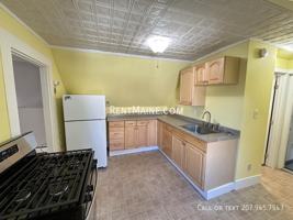 featured image of 11 Oak St #2