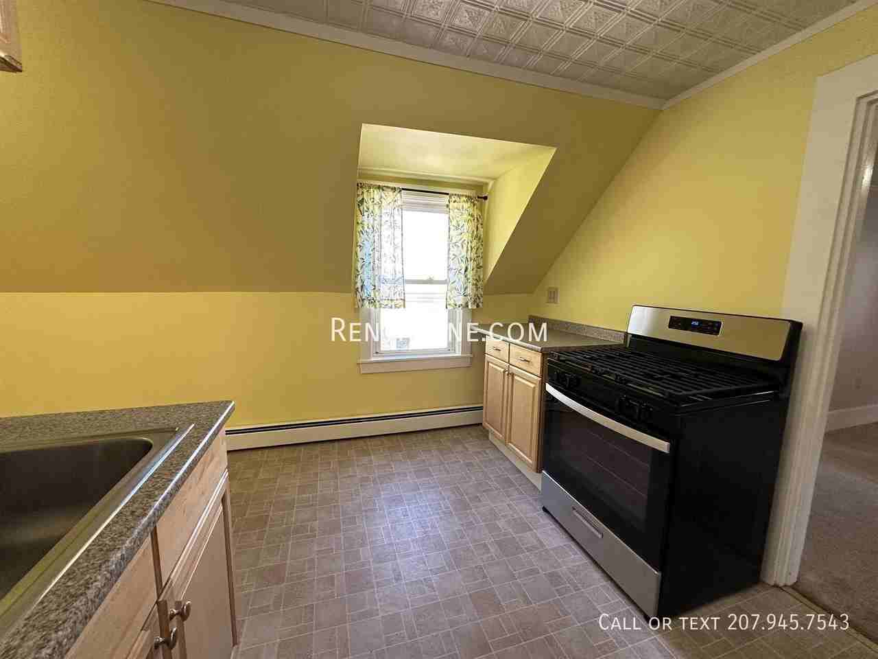 11 Oak St #2 - Photo 2 of 11