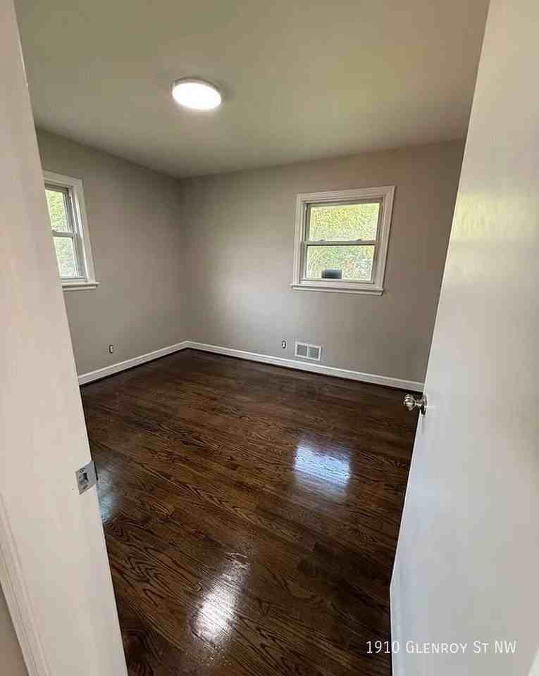 1910 Glenroy St Nw - Photo 7 of 18