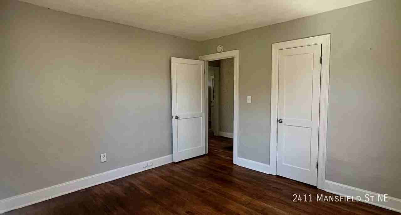 2411 Mansfield St Ne - Photo 2 of 9