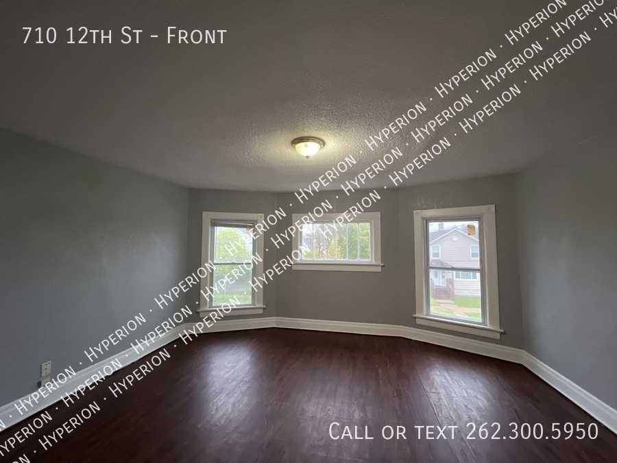 710 12th St - Photo 5 of 16