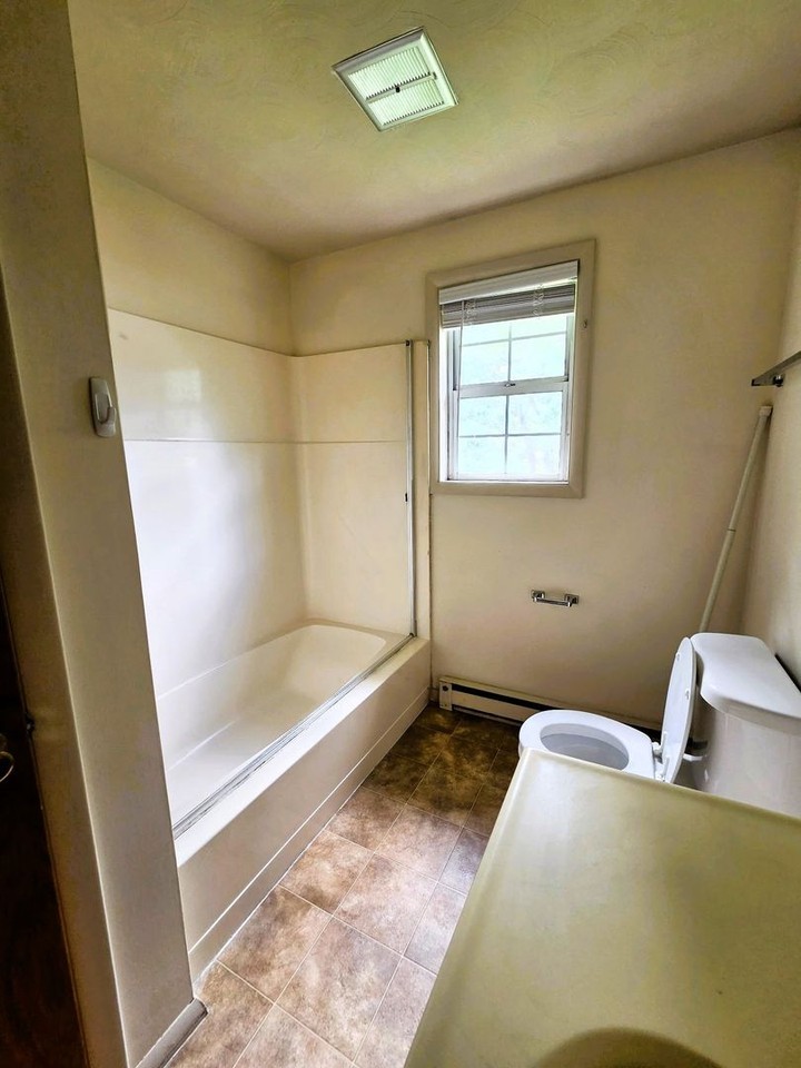 185 Ashford Dr - Photo 6 of 8