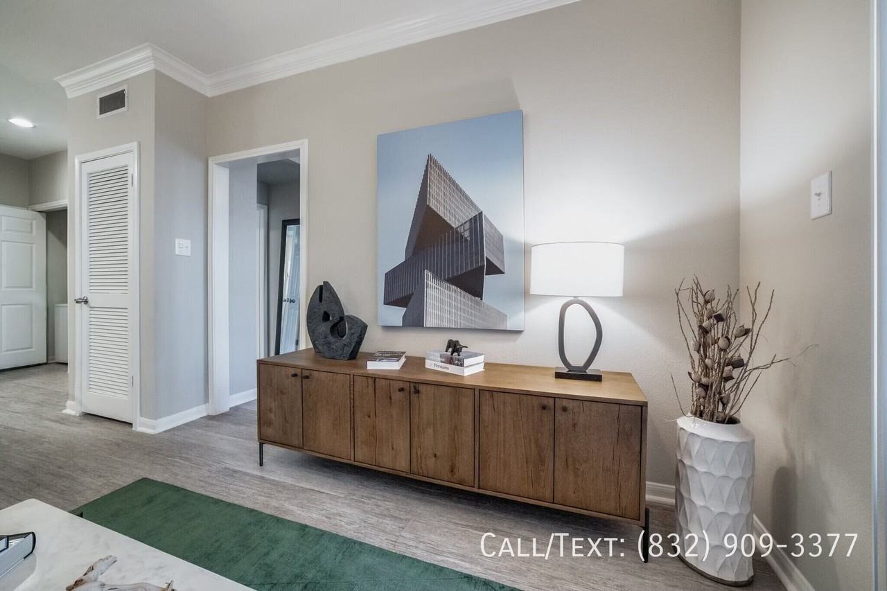 2575 W Holcombe Blvd #MAR - Photo 3 of 8