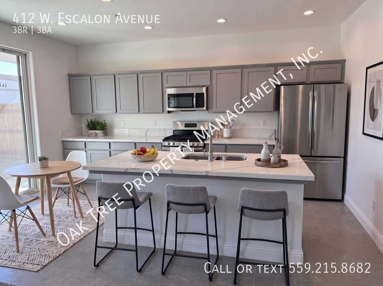 412 W Escalon Ave - Photo 3 of 26