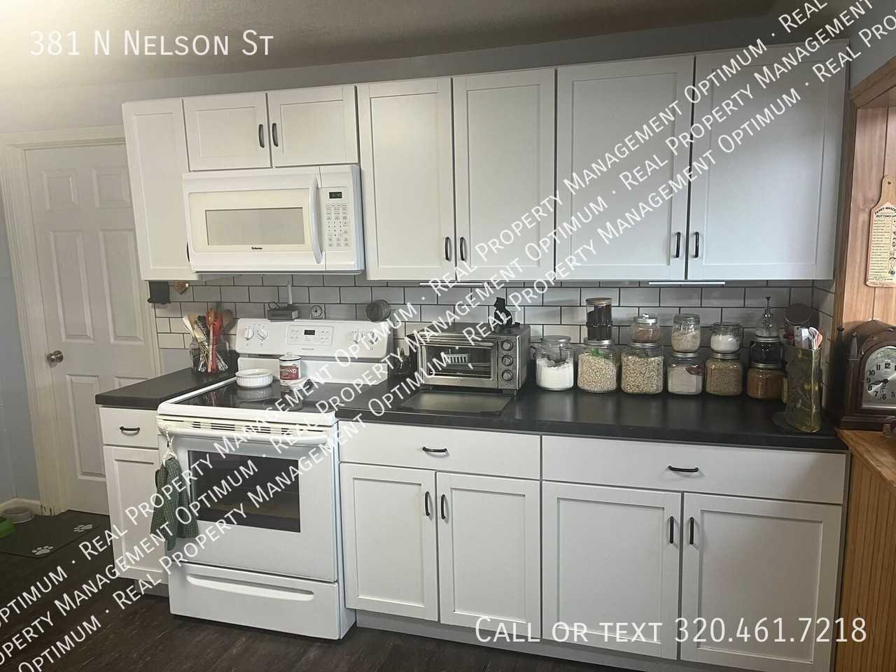 381 N Nelson St - Photo 4 of 20