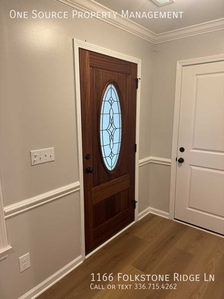 1166 Folkstone Ridge Ln - Photo 4 of 26