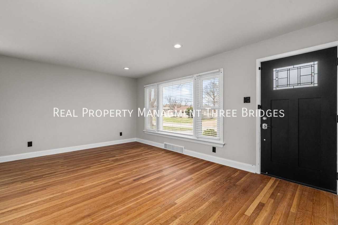 110 Birchwood Dr - Photo 6 of 28