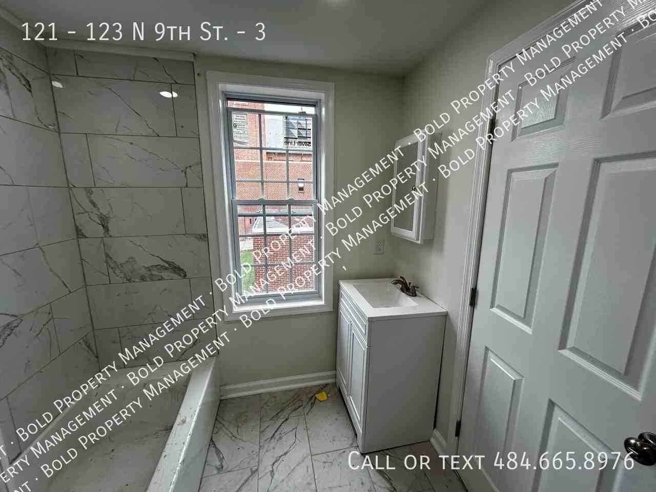 121 N 9th St #3 - Photo 4 of 11