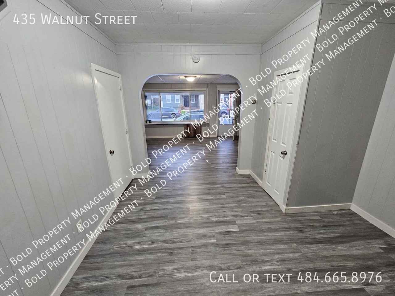 435 Walnut St - Photo 5 of 16