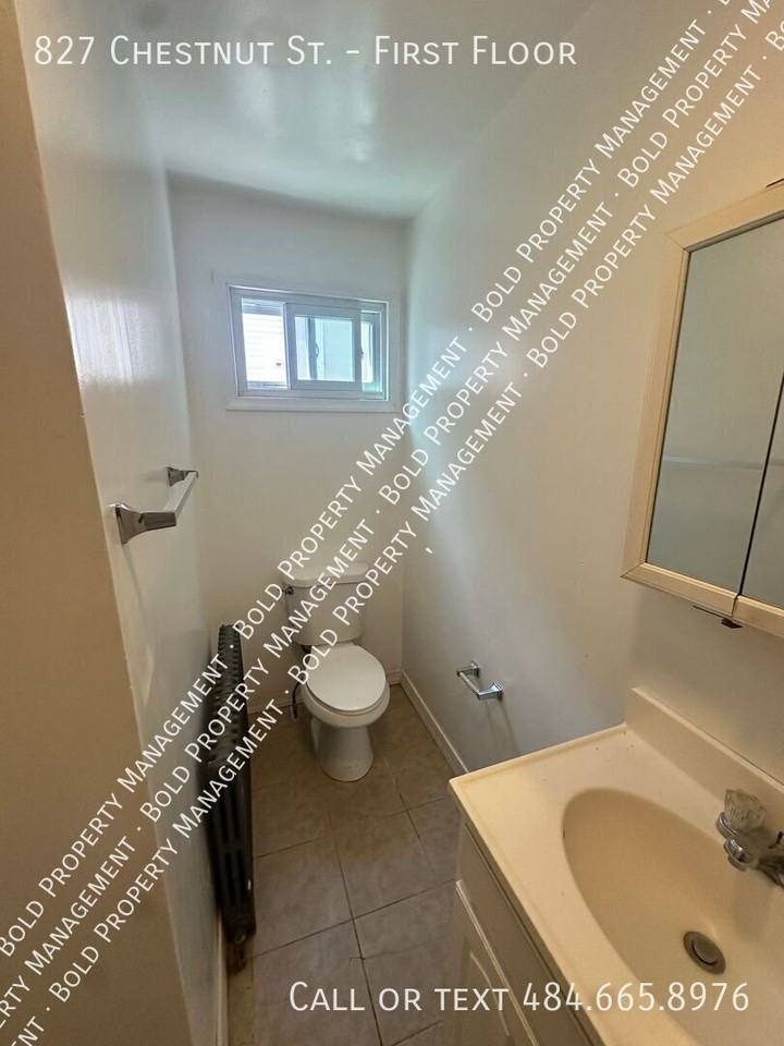 827 Chestnut St #1stFL - Photo 3 of 8