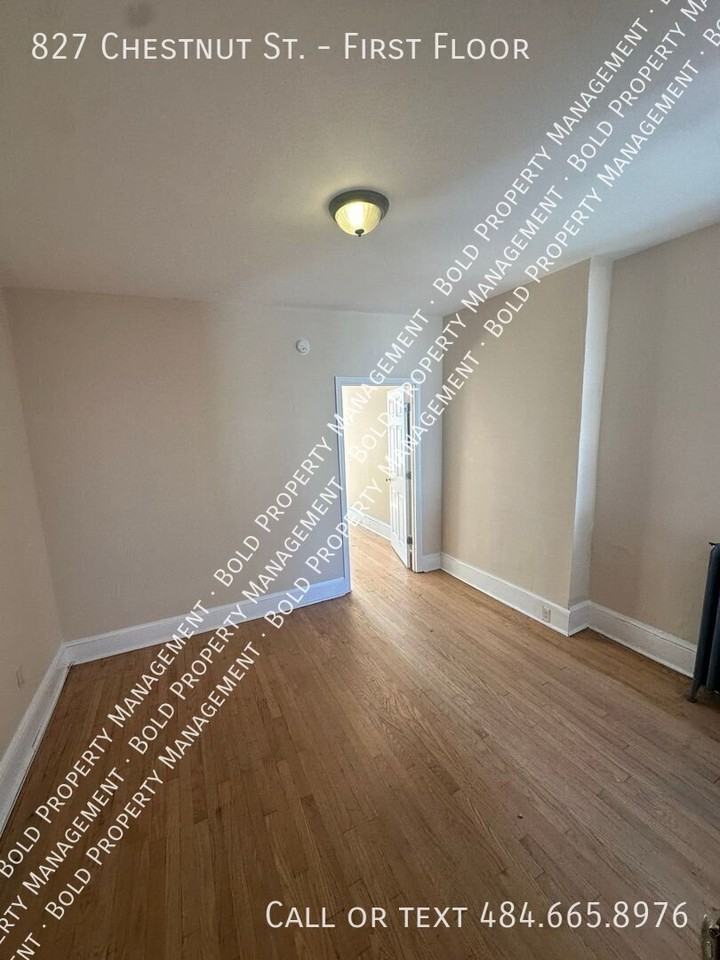 827 Chestnut St #1stFL - Photo 7 of 8