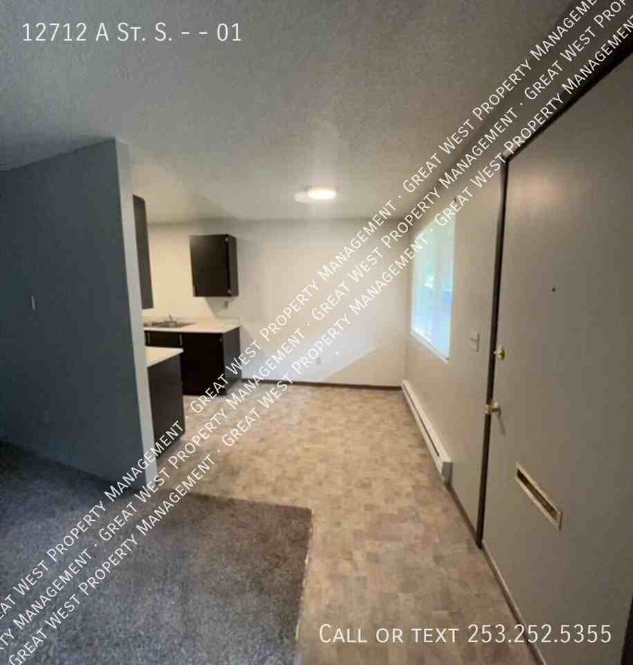12712 A St S #01 - Photo 5 of 46