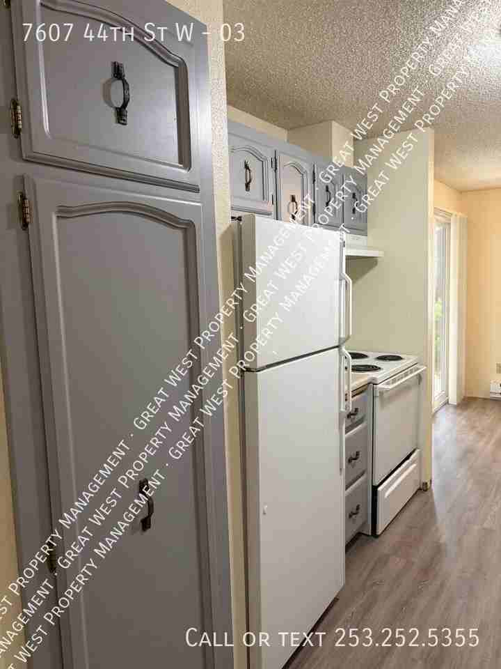 7607 44th St W #03 - Photo 2 of 20