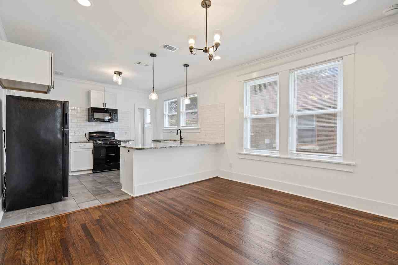 930 N Evergreen St - Photo 7 of 26