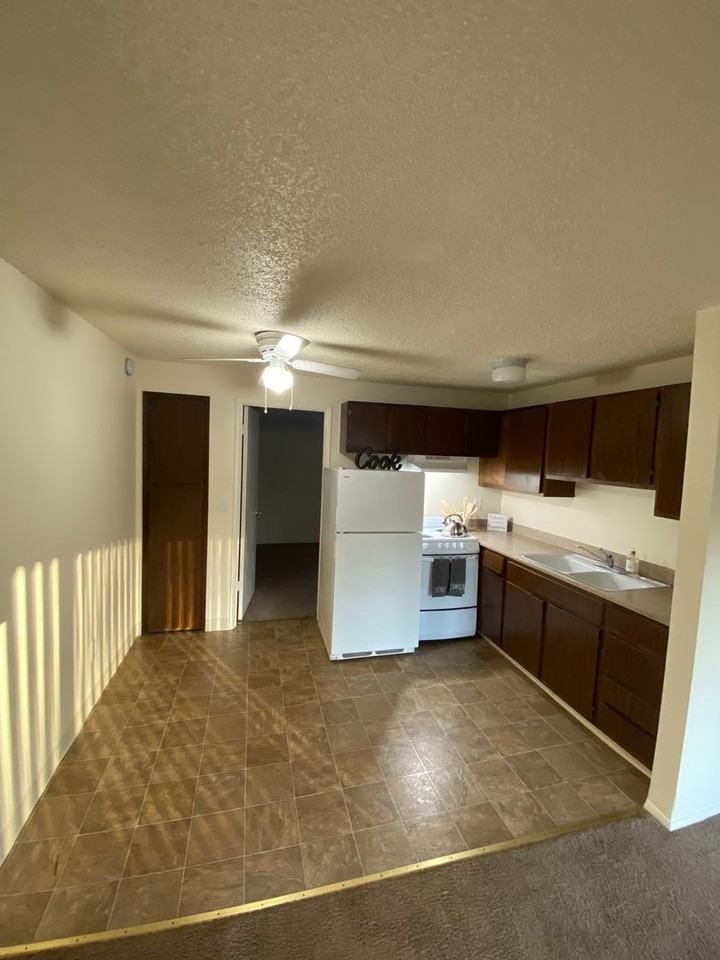 Madrona Apartments, LLC - Photo 4 of 28