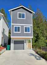 1044 Nw Dragonstone St - Photo 1 of 1