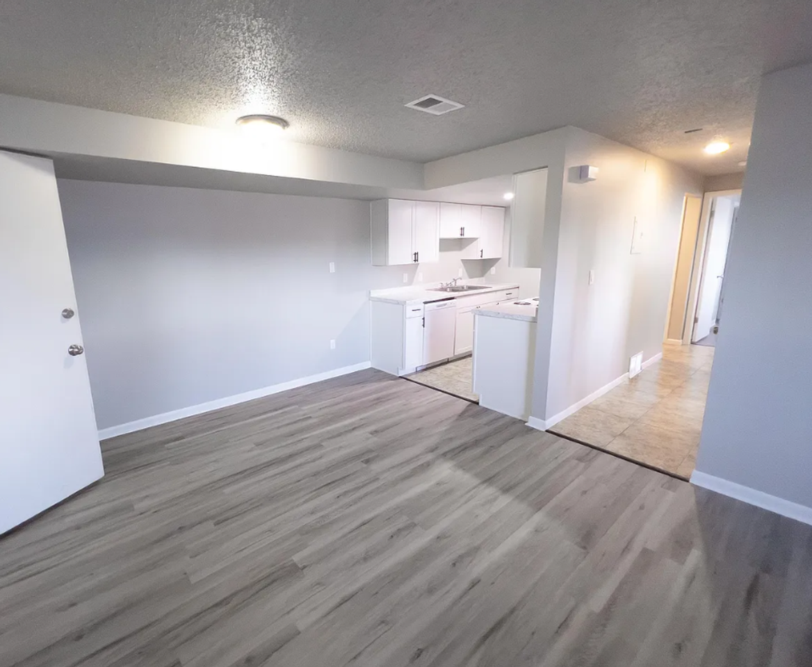 63 S 22nd Ave #A5 - Photo 3 of 12