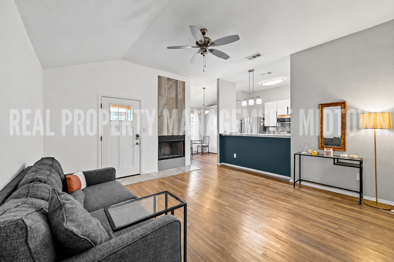 2814 Sherry St - Photo 2 of 17