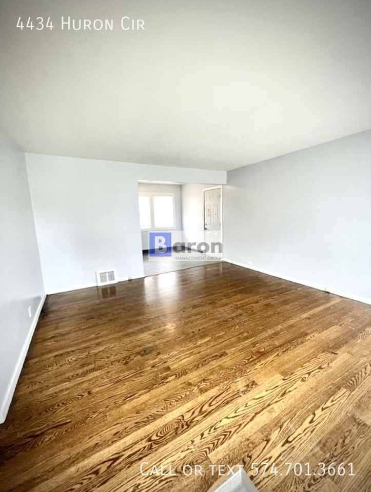 4434 Huron Cir - Photo 2 of 13
