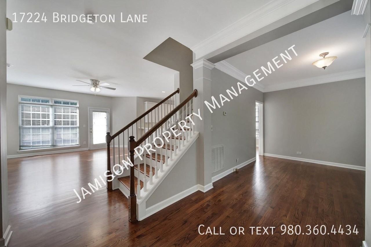 17224 Bridgeton Ln - Photo 2 of 32