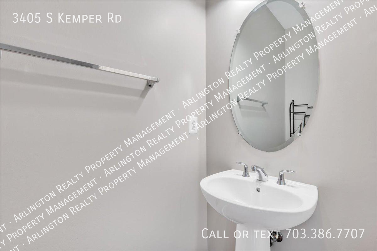 3405 Kemper Rd - Photo 6 of 18