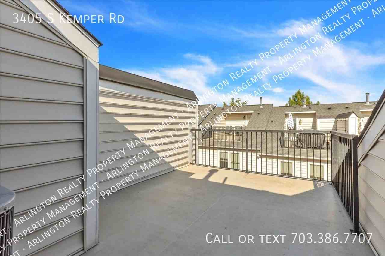 3405 Kemper Rd - Photo 7 of 18