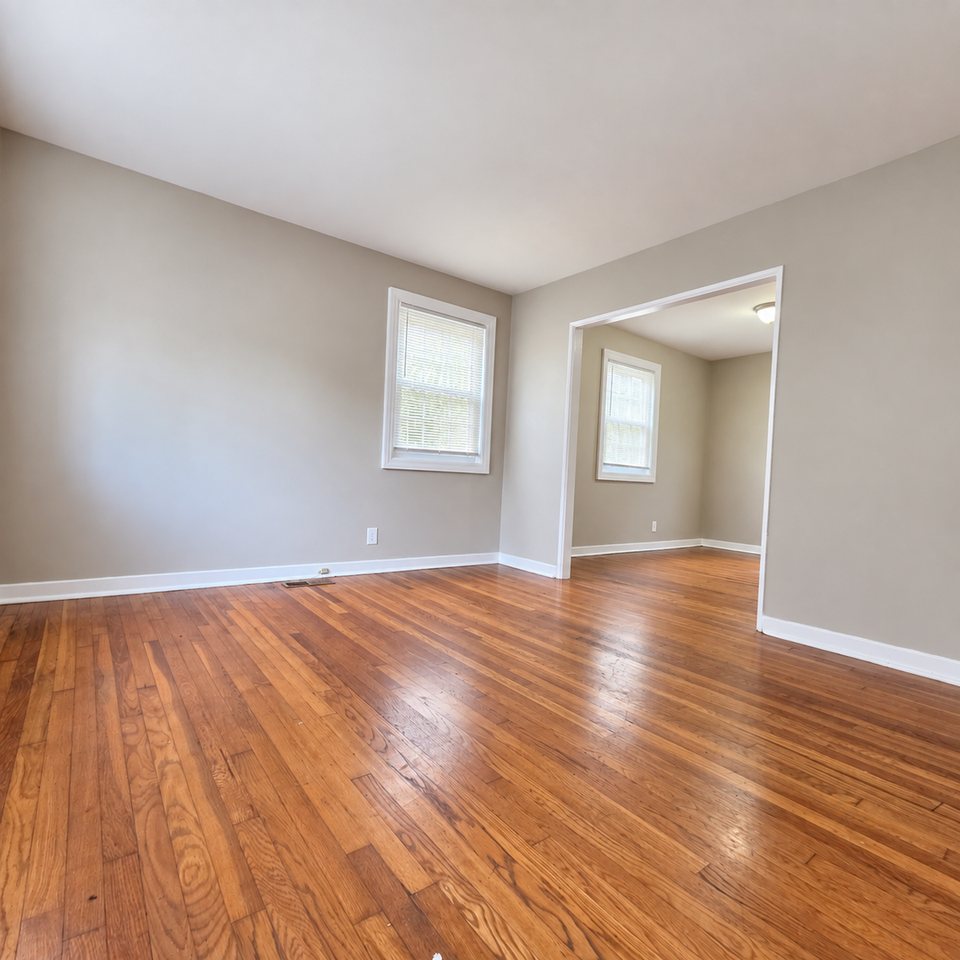 208 Goldsmith St Ne - Photo 2 of 14