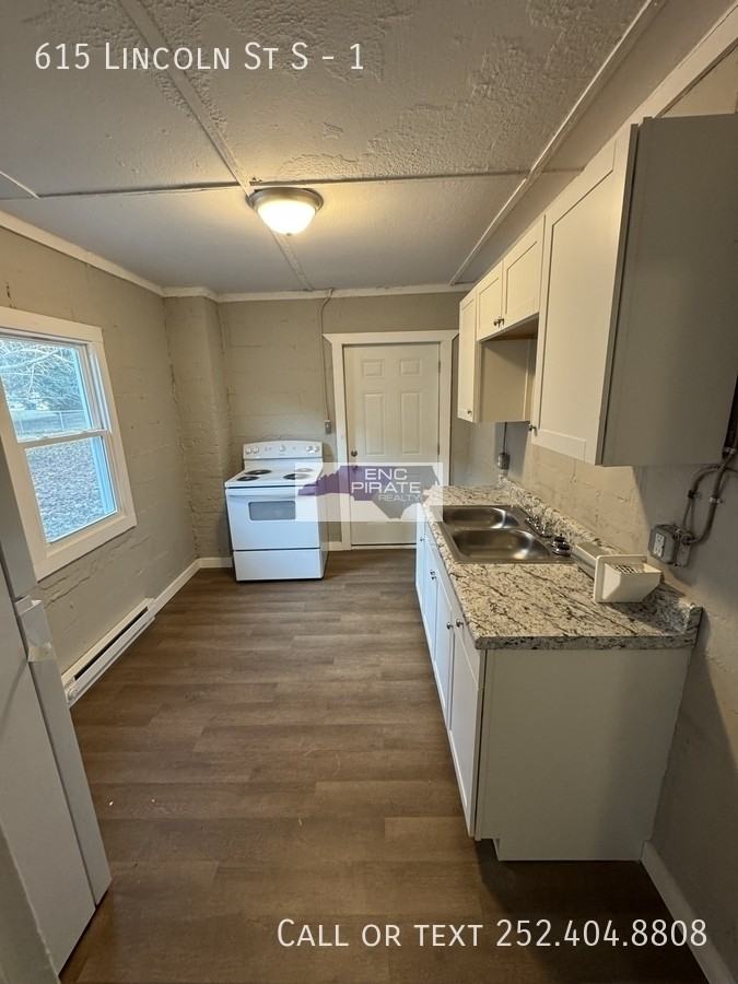 615 Lincoln St S #1 - Photo 3 of 20