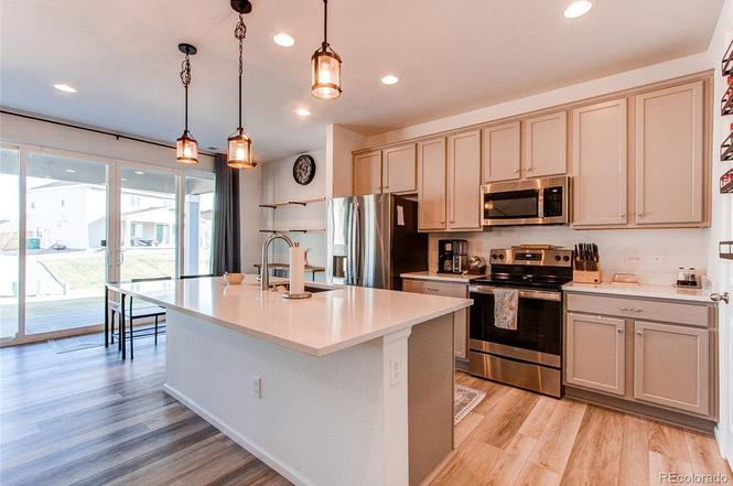 27330 E 10th Dr - Photo 4 of 35