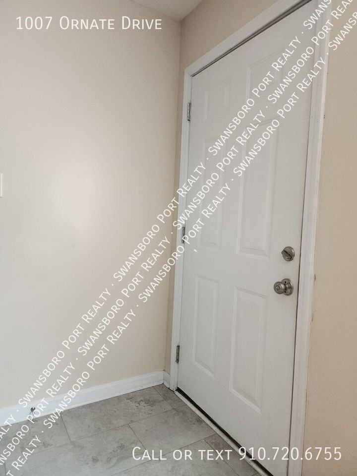 1007 Ornate Dr - Photo 2 of 16