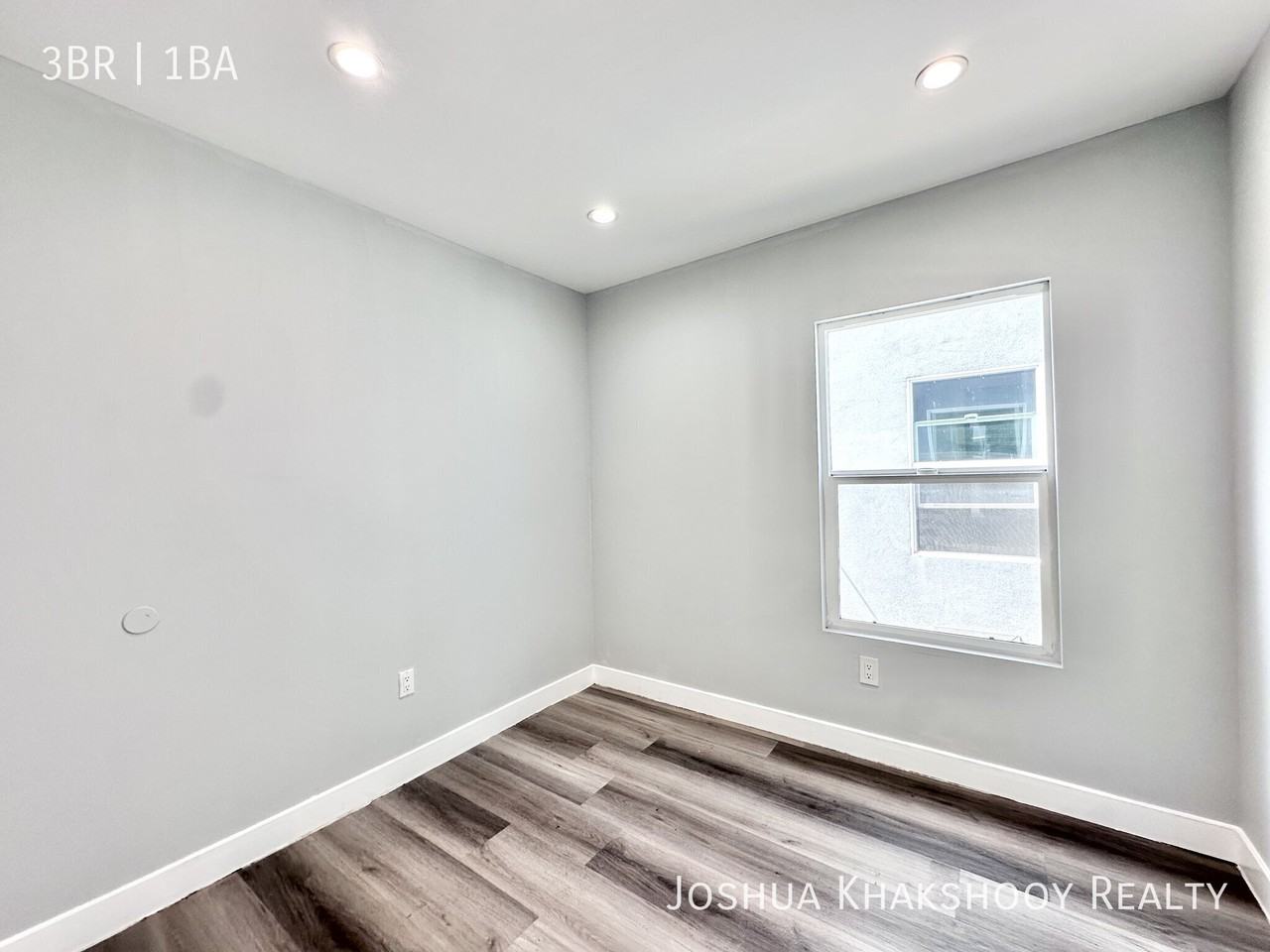 6435 S Victoria Ave - Photo 4 of 6