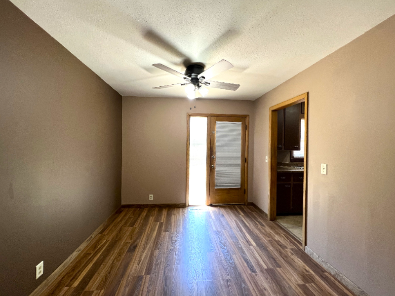 7509 E Morris St - Photo 6 of 18
