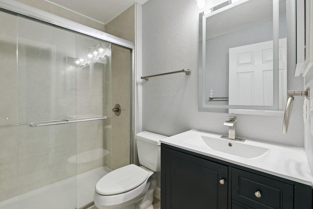 14426 Lake Price Dr - Photo 5 of 12