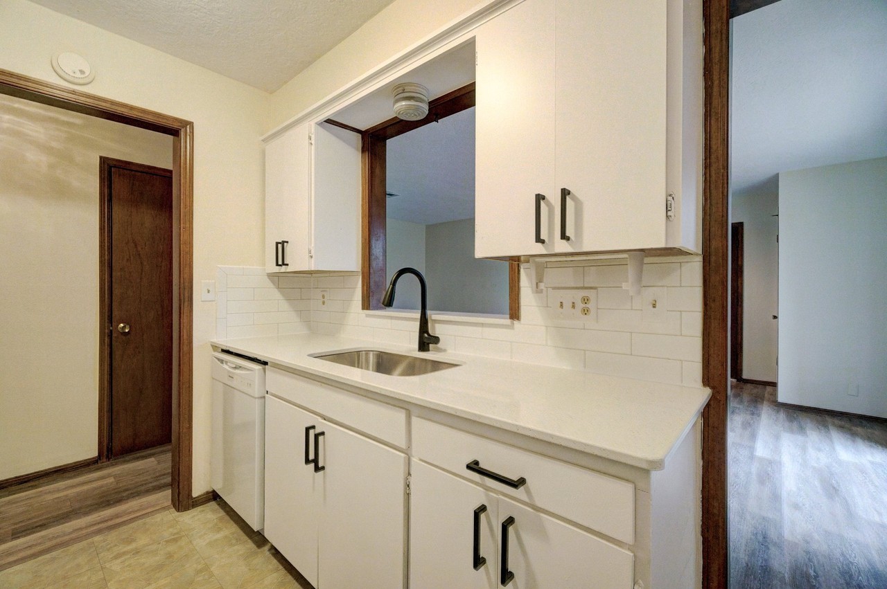 2244 - Donna Drive - Photo 7 of 16