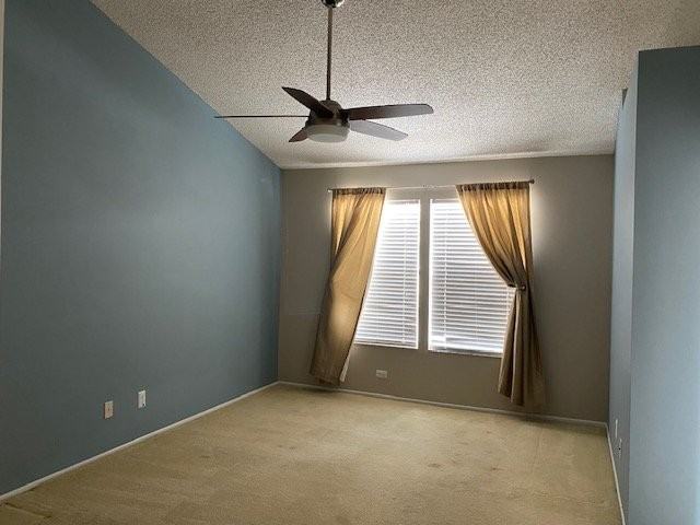 2542 Lancaster Ct - Photo 2 of 8