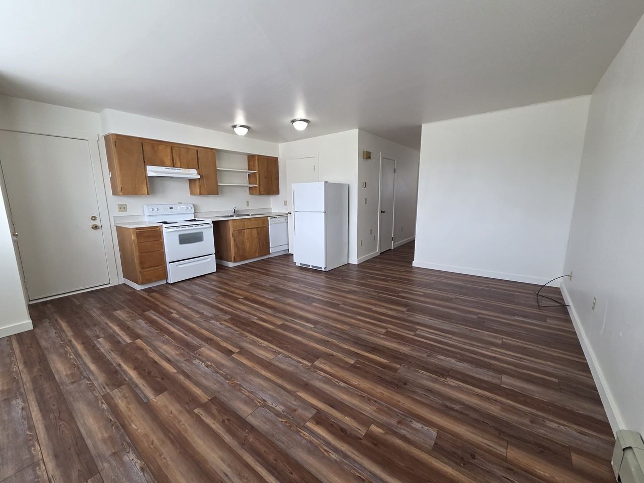 247 W Aly - Photo 3 of 14