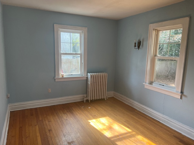 202 Crescent Ave - Photo 4 of 7