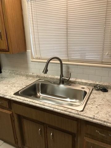 MCHENRY VISTA APARTMENTS - Photo 5 of 24