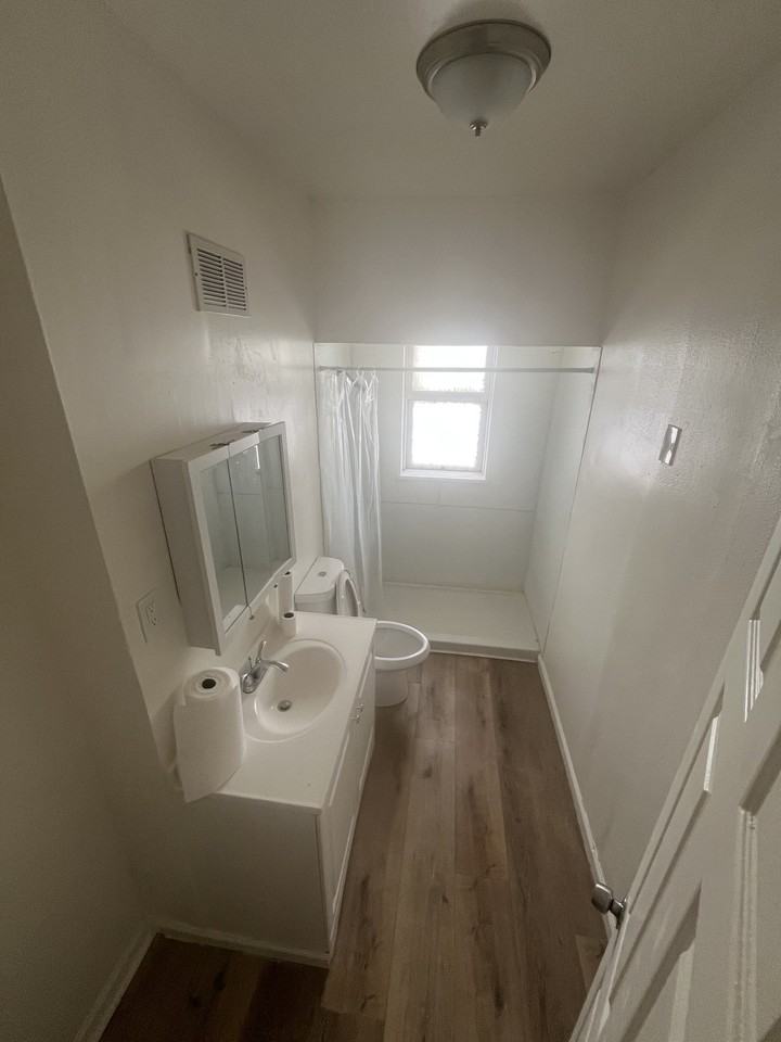 7721 Minnesota Ave - Photo 2 of 3
