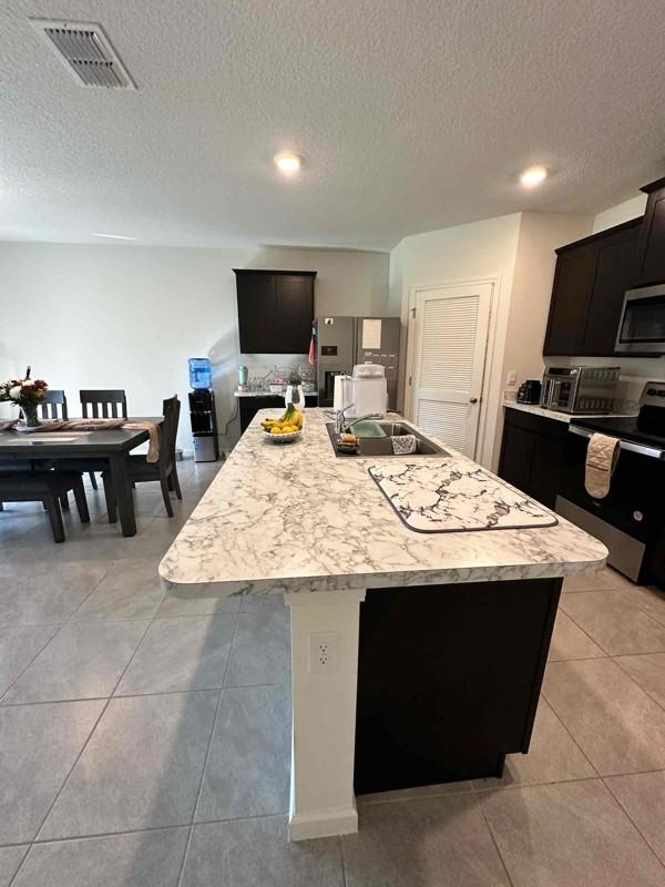 1468 Schumann Dr - Photo 5 of 15