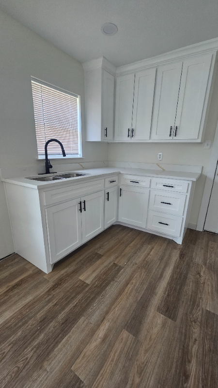 602 N Gaines St #602 - Photo 5 of 11