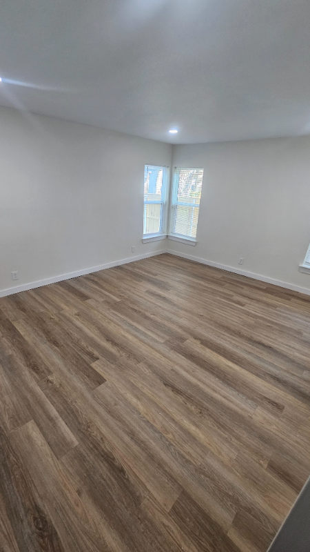 602 N Gaines St #602 - Photo 7 of 11