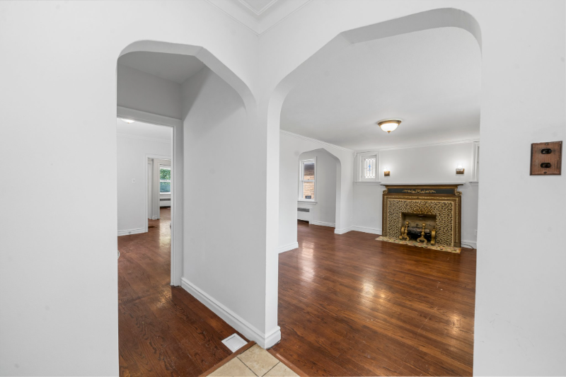 3752 Taft Ave - Photo 4 of 22
