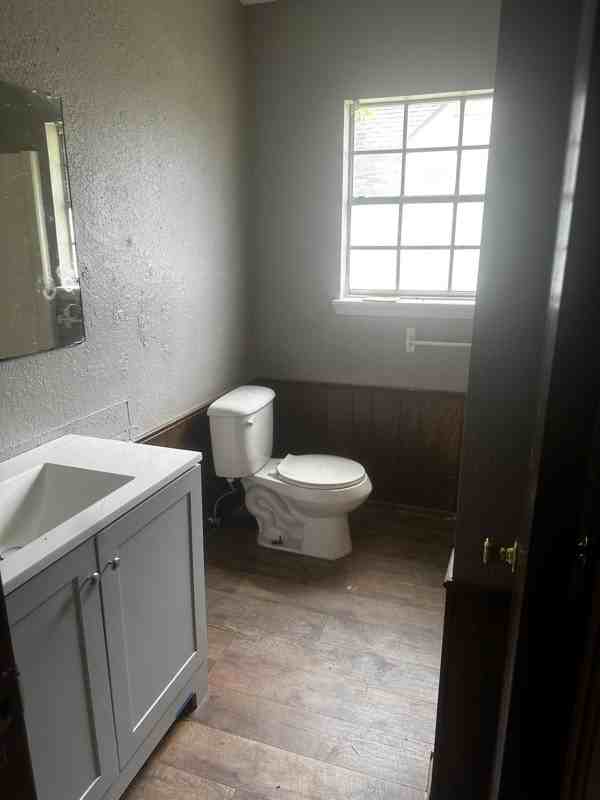 1312 E Whittaker St - Photo 4 of 5